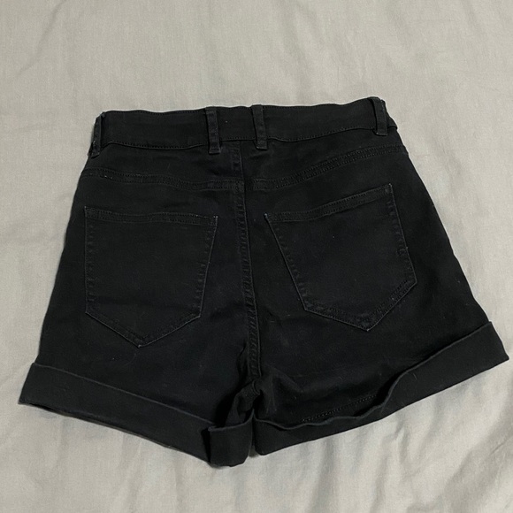 H&M High-Waisted Denim Shorts, Black, Size 2 - Picture 2 of 3